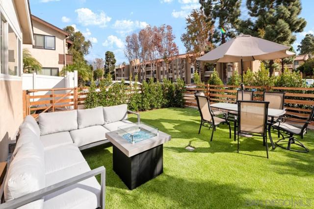 1816 Diamond, San Diego CA: https://media.crmls.org/mediaz/baa1b14b-4d82-43d3-850b-f895537fc8b2.jpg