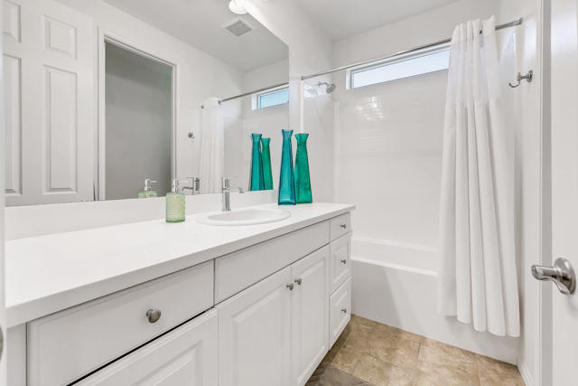 Image 24 of 38 For 49337 Nicholson Court