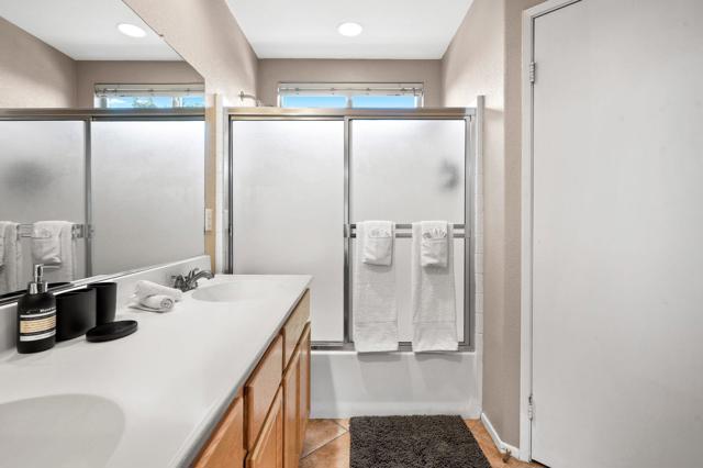 Image 21 of 27 For 83375 Caribe Avenue
