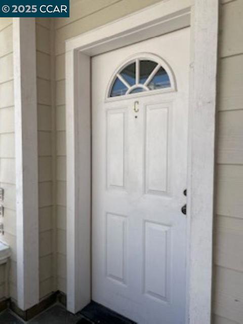 1174 Eddy St, San Francisco CA: https://media.crmls.org/mediaz/baa30f93-4ede-421a-80a7-5aec7c742f7a.jpg