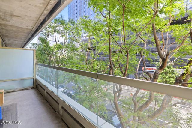 1155 S Grand Avenue, Los Angeles CA: https://media.crmls.org/mediaz/baa3efef-9956-49e0-a3cb-702c0c50b83a.jpg