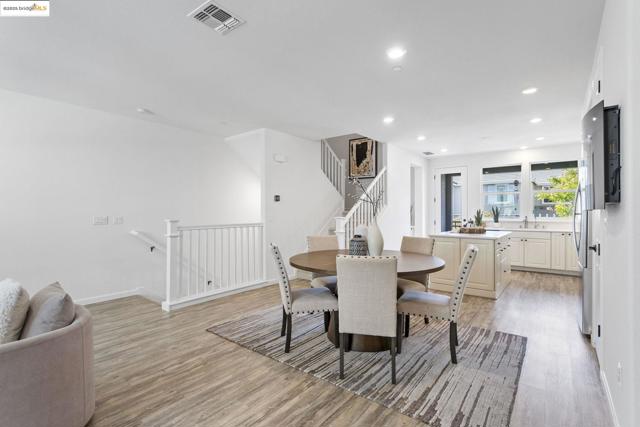 7129 Calistoga Ln, Dublin CA: https://media.crmls.org/mediaz/baa5636e-6902-4111-b6ac-90abc400ac1a.jpg