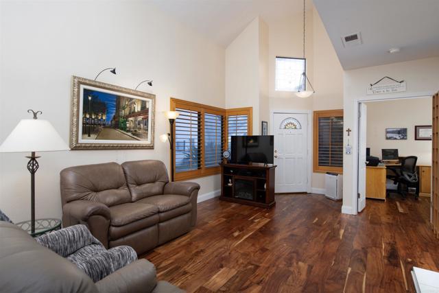 Image 5 of 36 For 2822 Forest View Way