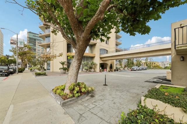 1200 Gough Street, San Francisco CA: https://media.crmls.org/mediaz/baa5b5fb-d250-4eda-b6bd-af184e381fdb.jpg