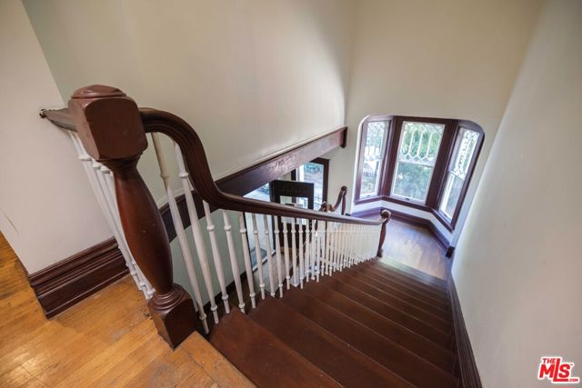 824 S Bonnie Brae Street, Los Angeles CA: https://media.crmls.org/mediaz/baa5eb23-09e4-4d36-91e7-10daf7f5fccb.jpg