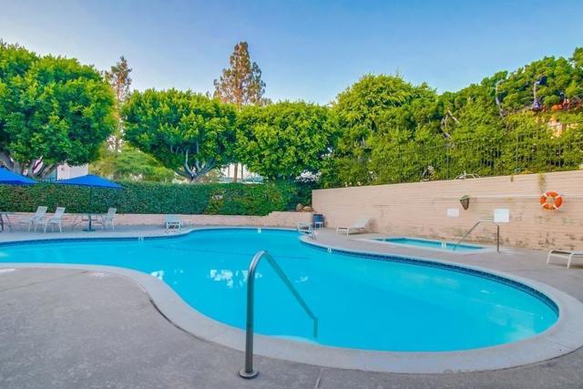 7858 Cowles Mountain Ct, San Diego CA: https://media.crmls.org/mediaz/baa697a3-7a6b-4896-bf88-a770136942a1.jpg