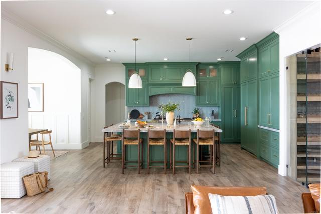 42144 Citrus Heights Road, Temecula CA: https://media.crmls.org/mediaz/baa7629a-b457-4440-a3d2-c9b572f97824.jpg