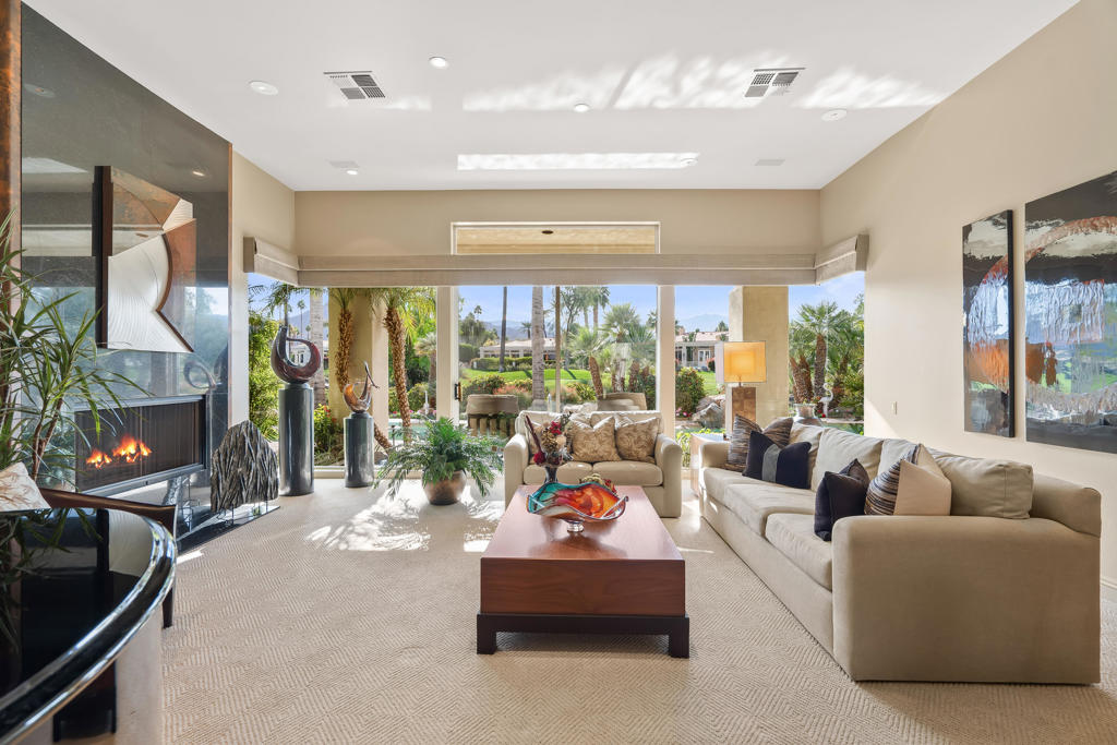 MLS #219138563DA image #11