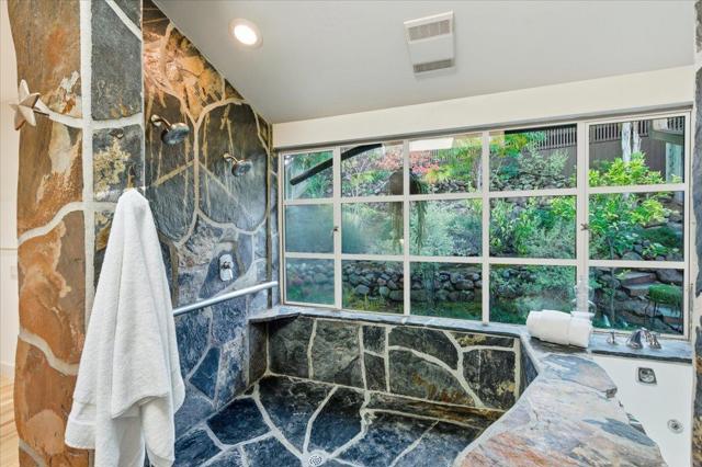 920 Oxford Drive, Los Altos CA: https://media.crmls.org/mediaz/baa8b36d-4f48-48cf-a4d6-881b993bd3b8.jpg