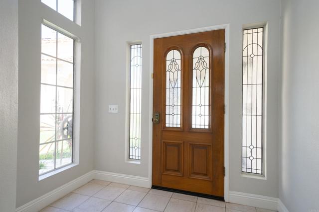 Detail Gallery Image 21 of 44 For 1688 Crystal Ridge Ct, Vista,  CA 92081 - 4 Beds | 2/1 Baths