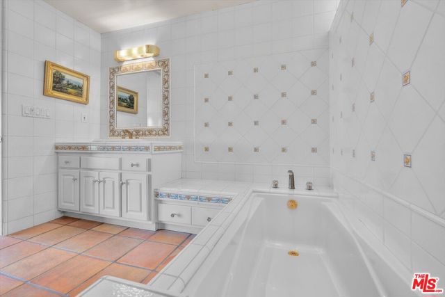 19 Caballeros Road, Rolling Hills, California 90274, 5 Bedrooms Bedrooms, ,3 BathroomsBathrooms,Residential,Sold,Caballeros,25581187