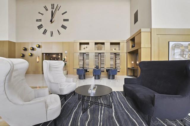 700 W E St, San Diego CA: https://media.crmls.org/mediaz/baa95b9f-4239-4d3c-9122-6c99296f0592.jpg
