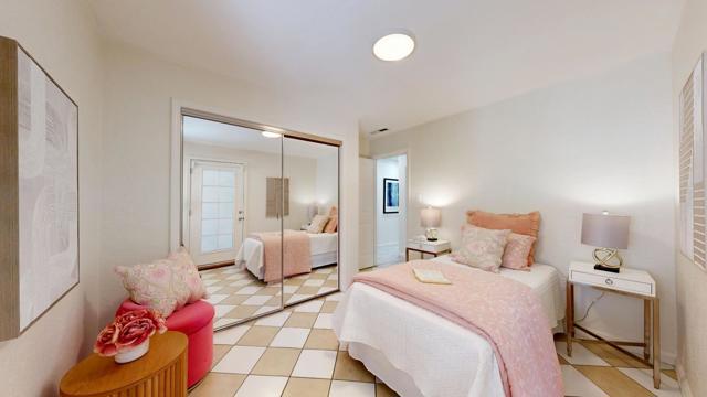 175 G Street, Redwood City CA: https://media.crmls.org/mediaz/baa9d528-1cfb-4c42-b0db-6fd6635ccd67.jpg
