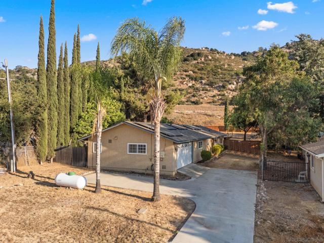 15563 Olde Hwy 80, El Cajon, California 92021, 4 Bedrooms Bedrooms, ,2 BathroomsBathrooms,Single Family Residence,For Sale,Olde Hwy 80,250019990SD