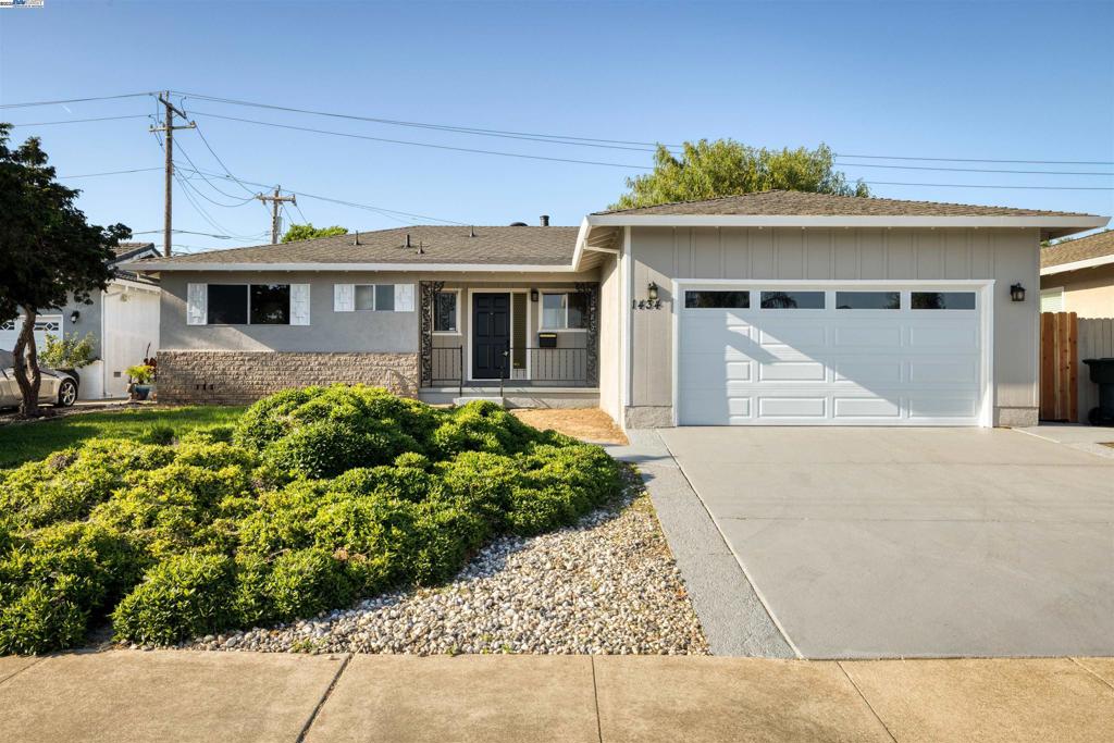 1434 Hill Dr
