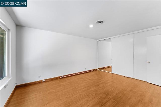 1566 Mann Dr, Pinole CA: https://media.crmls.org/mediaz/baaa789a-87f7-4625-8c8c-4a1c218c858b.jpg