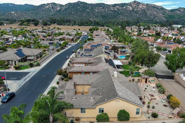 387 MELBOURNE GLN, Escondido CA: https://media.crmls.org/mediaz/baaa931c-2220-42a3-971d-6e7547a44eeb.jpg