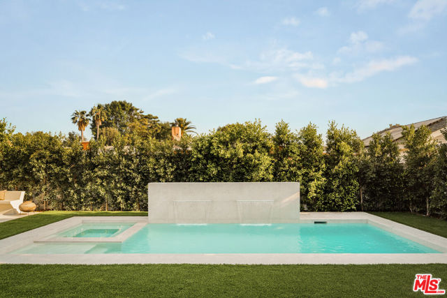 11556 Blix Street, Valley Village CA: https://media.crmls.org/mediaz/baaa961a-08f1-4aca-b574-e1bbfb80634f.jpg