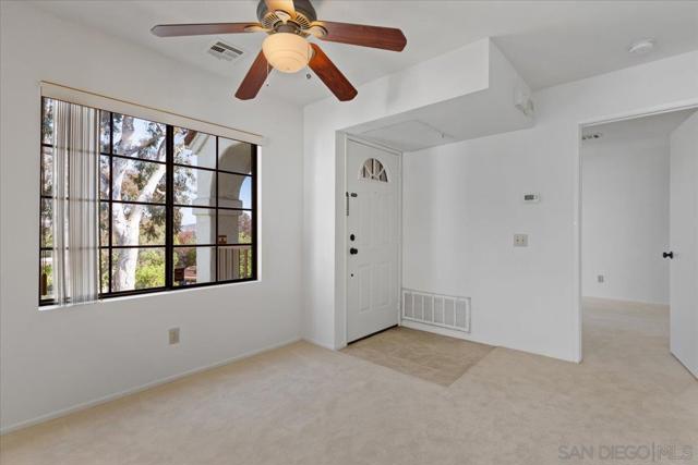 13330 Caminito Ciera, San Diego CA: https://media.crmls.org/mediaz/baaad9ce-8334-4b4d-a957-c23b06163642.jpg