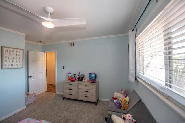 Detail Gallery Image 10 of 63 For 2094 Thibodo Ct, Vista,  CA 92081 - 3 Beds | 2 Baths