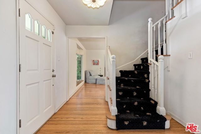 1041 Chantilly Road, Los Angeles CA: https://media.crmls.org/mediaz/baabae3f-04fd-4dd6-9bac-a6a779b6a0b2.jpg