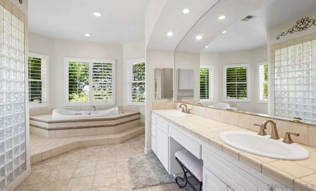 21100 Paseo Montana, Murrieta CA: https://media.crmls.org/mediaz/baabc1e0-efd7-4b8f-ae51-11b62b1a841b.jpg