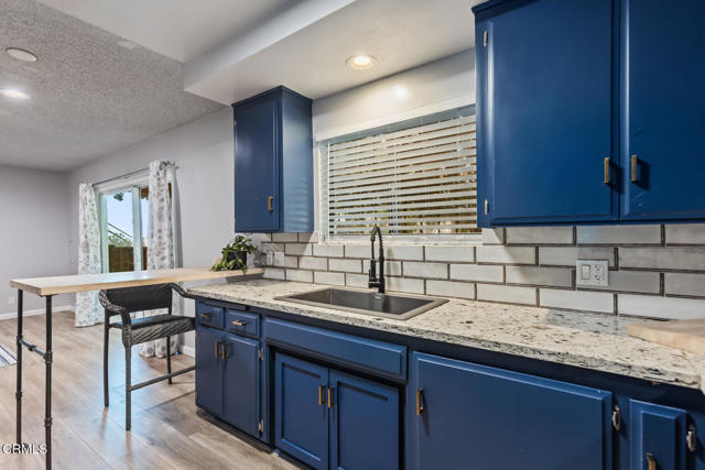 385 Cliff Drive, Pasadena CA: https://media.crmls.org/mediaz/baacba23-24e0-4034-8b1d-45cc379a424d.jpg