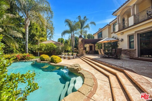 14933 Sutton Street, Sherman Oaks CA: https://media.crmls.org/mediaz/baadec5e-13c2-4a2e-be46-de6824925406.jpg