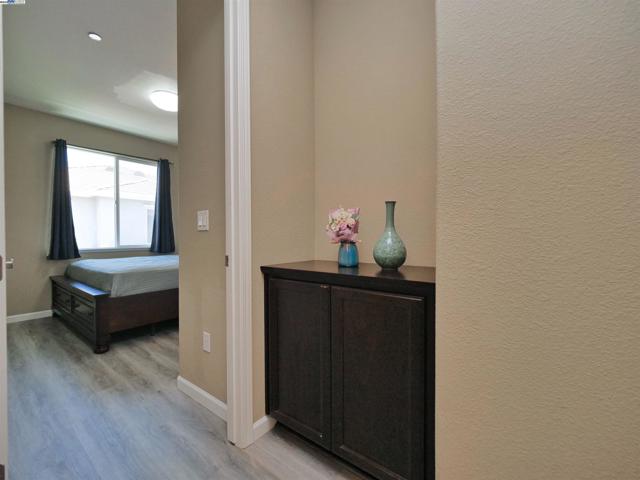 2419 Sienna Dr, Pittsburg CA: https://media.crmls.org/mediaz/baadfc57-0943-4fda-8285-4fa978f22f47.jpg