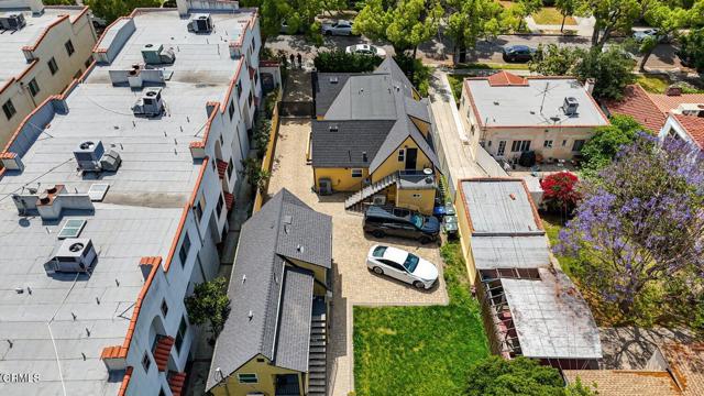 1161 Ruberta Avenue, Glendale CA: https://media.crmls.org/mediaz/baae30f8-4c87-46a5-bc43-cccc03a61ddd.jpg