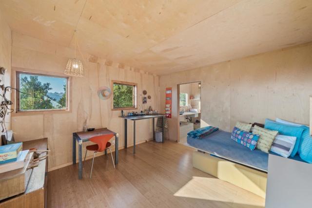 9265 Sycamore Canyon Road, Big Sur CA: https://media.crmls.org/mediaz/baae797d-d5a1-4c34-ac53-a3c1c13c4b7c.jpg