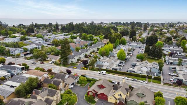 4214 Gull Cove Way, Capitola CA: https://media.crmls.org/mediaz/baaea8b4-72f4-4f74-9bf5-feb9ddf6217c.jpg
