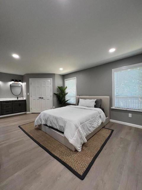 8613 Elk Way, Elk Grove CA: https://media.crmls.org/mediaz/baaec3f4-f771-4718-804f-63a1af33a771.jpg