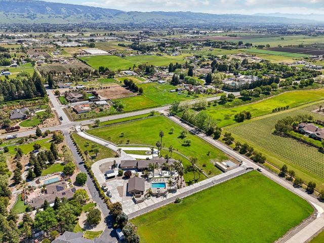 12755 Santa Teresa Boulevard, San Martin CA: https://media.crmls.org/mediaz/baaf0a86-51cd-4b39-9a75-47e8d136afac.jpg