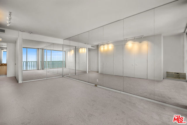9255 Doheny Road, West Hollywood CA: https://media.crmls.org/mediaz/baaf40c4-696b-4433-b0b4-608ad75aaddc.jpg