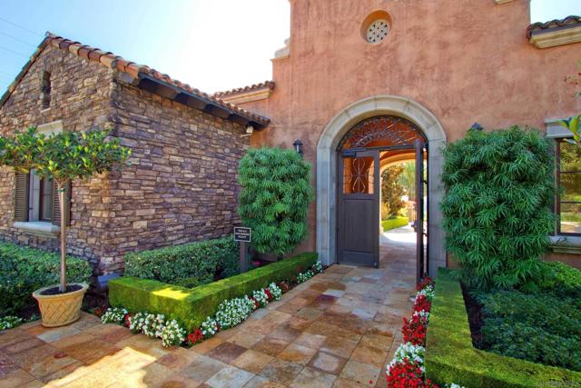 17928 El Brazo, Rancho Santa Fe CA: https://media.crmls.org/mediaz/baaf5b20-a1c8-4319-a835-abfb105d5fcf.jpg