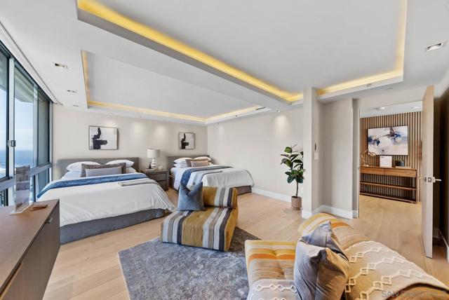 1780 Avenida Del Mundo, Coronado CA: https://media.crmls.org/mediaz/bab07514-7dde-4a48-b068-108e9ab0d129.jpg