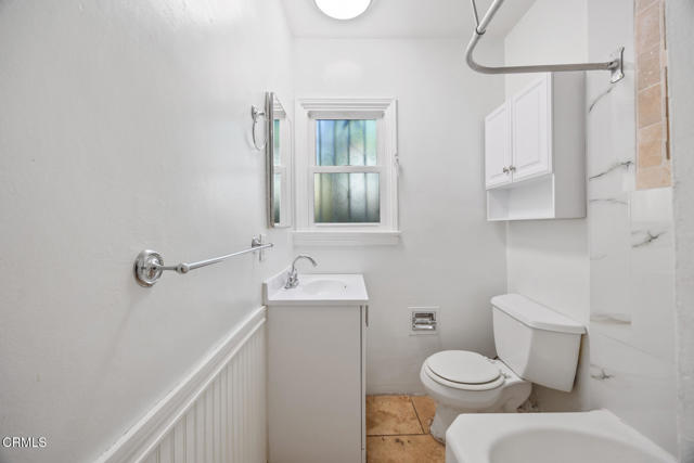 1268 Mentone Avenue, Pasadena CA: https://media.crmls.org/mediaz/bab089c8-4e8a-49d2-a783-a5cb51259ad7.jpg