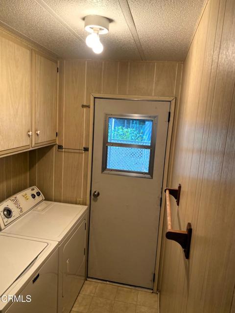 16 Isabel Avenue, Camarillo CA: https://media.crmls.org/mediaz/bab24803-4ee2-4ec3-957b-d449dbb8d170.jpg