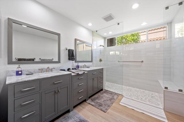 38 Pine Valley Drive, Rancho Mirage CA: https://media.crmls.org/mediaz/bab275af-da37-4582-9fa2-77ecac9a2c96.jpg