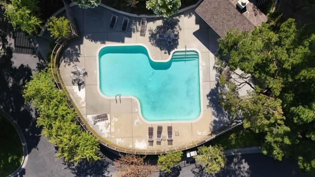 14673 Fieldstone Drive, Saratoga CA: https://media.crmls.org/mediaz/bab3181f-3cd9-4b12-8bbf-568881dde338.jpg