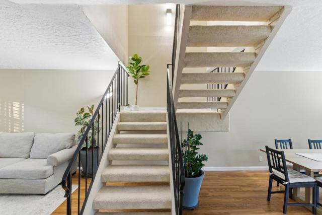 7066 Cypress Point Court, San Jose CA: https://media.crmls.org/mediaz/bab47535-5b4a-4dfc-bf30-93b9f3e2df5b.jpg