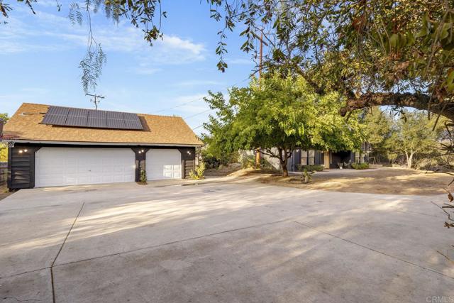 14931 Cool Valley Road, Valley Center CA: https://media.crmls.org/mediaz/bab52a56-44fe-4a24-9aa7-b873235fa25d.jpg