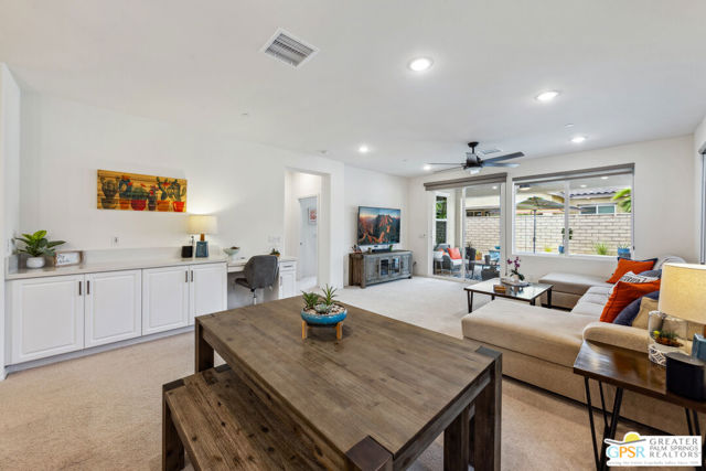 Image 9 of 43 For 85366 Giorno Court