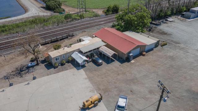275 Bolsa Road, Gilroy CA: https://media.crmls.org/mediaz/bab5e26e-e3ca-4b6f-ad79-5eb5204182bb.jpg