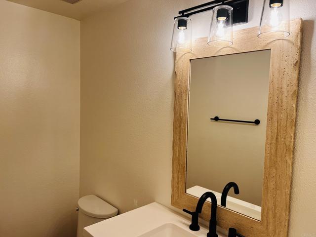 4587 Cove Drive, Carlsbad CA: https://media.crmls.org/mediaz/bab6dd5e-5c99-4b0b-bd71-1b91e9857af5.jpg