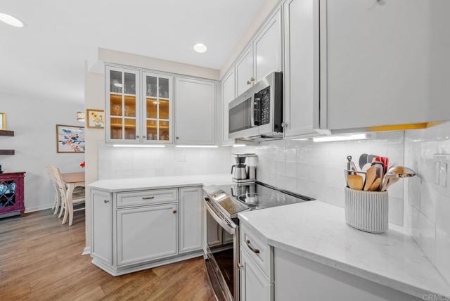 2253 Caminito Pescado, Ocean Beach (San Diego) CA: https://media.crmls.org/mediaz/bab85971-41db-42c6-9b36-bec1645f5f36.jpg