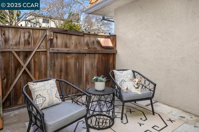 1769 Holland Cir, Walnut Creek CA: https://media.crmls.org/mediaz/bab87971-be66-42ac-b10f-155c33a82f78.jpg