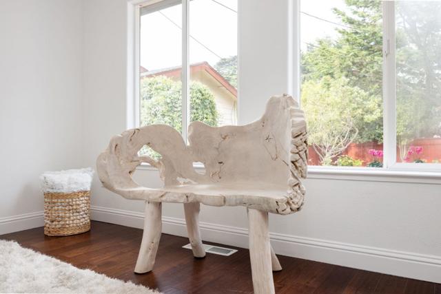 9690 Cabrillo Highway, Moss Beach CA: https://media.crmls.org/mediaz/bab98aed-1aad-46fd-90ee-54c3ba9acfd2.jpg