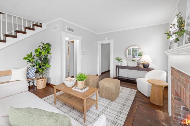 131 H Avenue, Coronado CA: https://media.crmls.org/mediaz/bab9b79d-d36f-4bfe-abea-b72d04f7faf0.jpg